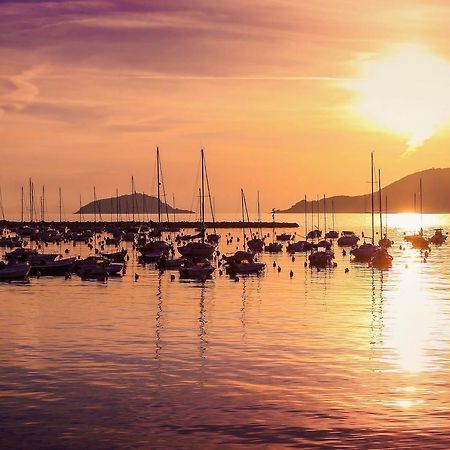 Affittacamere La Baia Di Lerici Eksteriør bilde