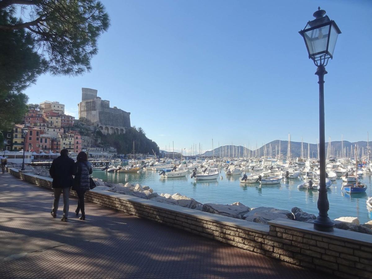 Affittacamere La Baia Di Lerici Eksteriør bilde